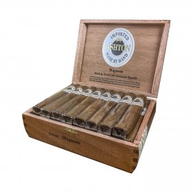 Ashton Classic Magnum Robusto Cigar - Box