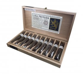 Liga Privada Feral Flying Pig Cigar - Box
