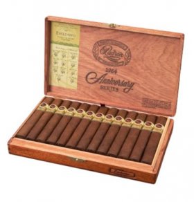Padron 1964 Anniversary Exclusivo Natural Robusto Cigar - Box
